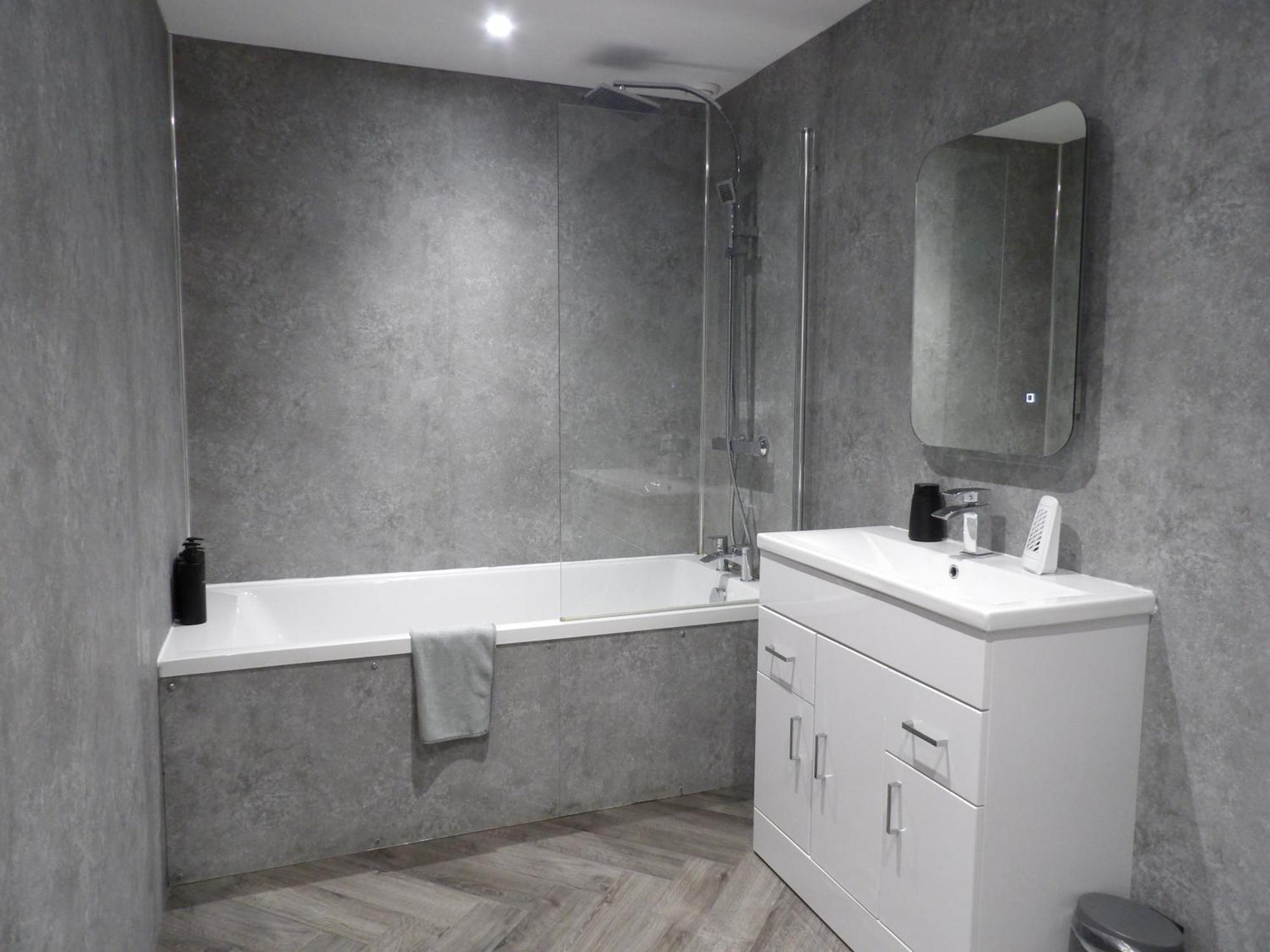 Lovely 3 Bedroom Apartment With Private Garden In Edinburgh City Centre Bagian luar foto