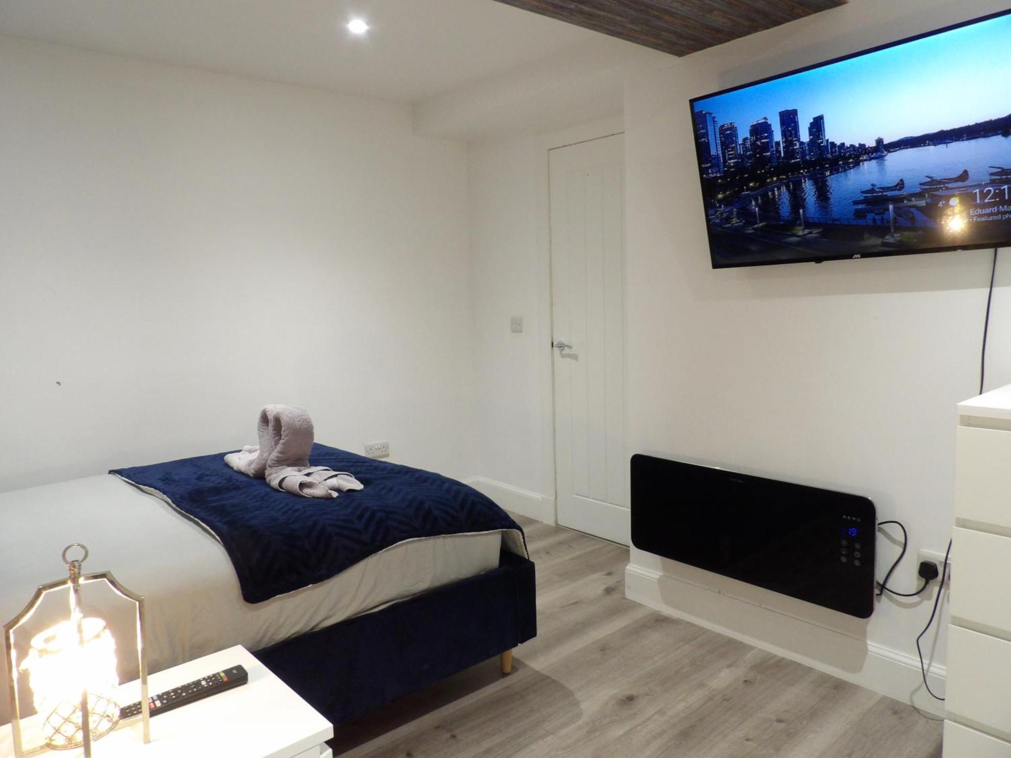 Lovely 3 Bedroom Apartment With Private Garden In Edinburgh City Centre Bagian luar foto